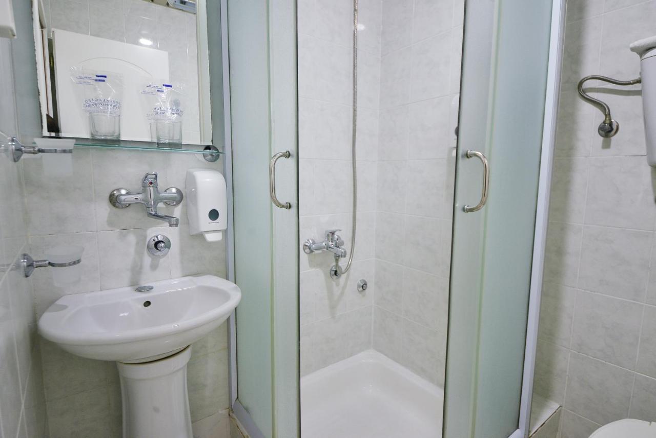 Hotel Podostrog 3*