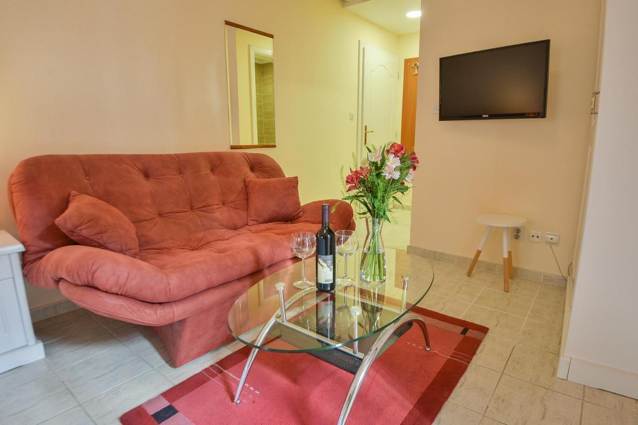 Podostrog Hotel 3*