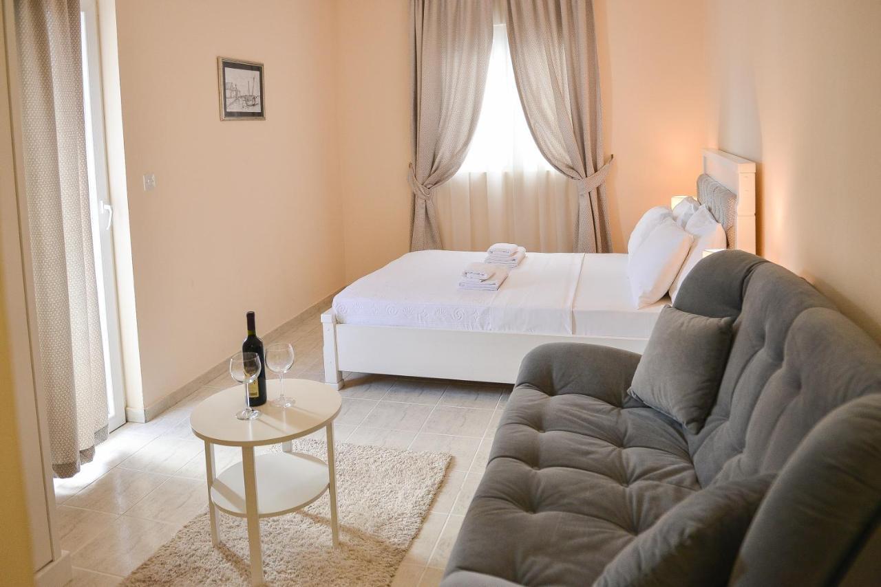 Podostrog Hotel