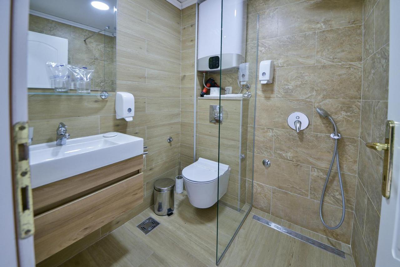 Hotel Podostrog 3*
