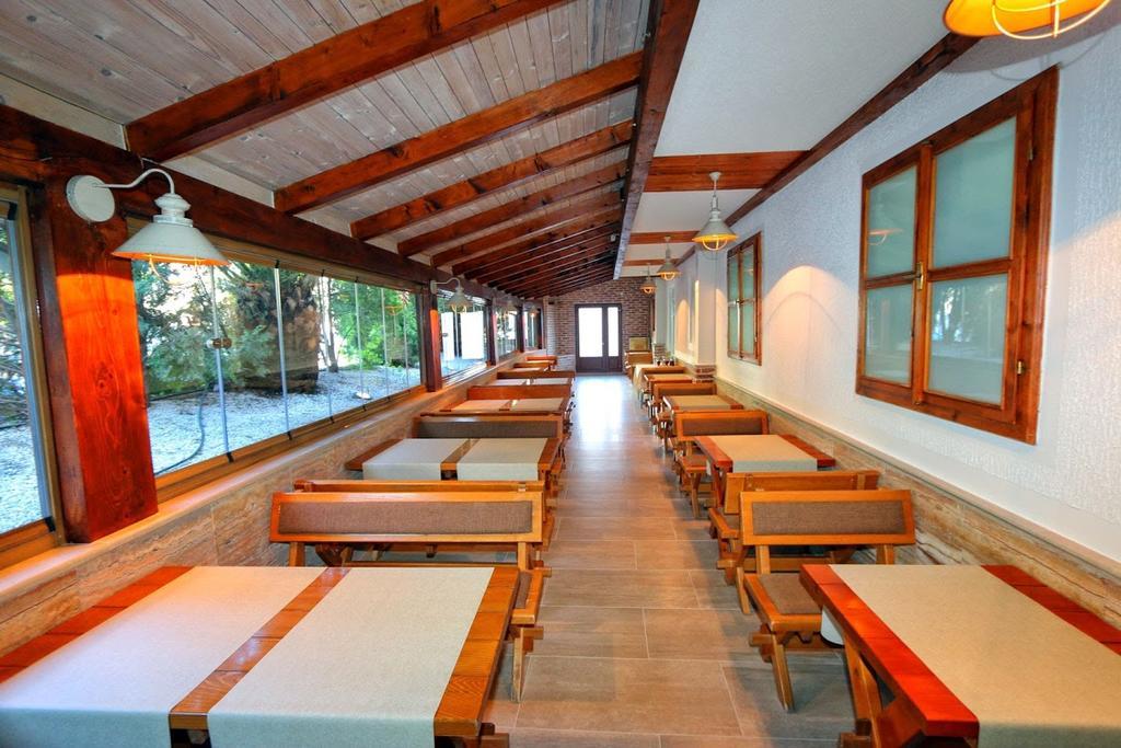 Podostrog Hotel 3*